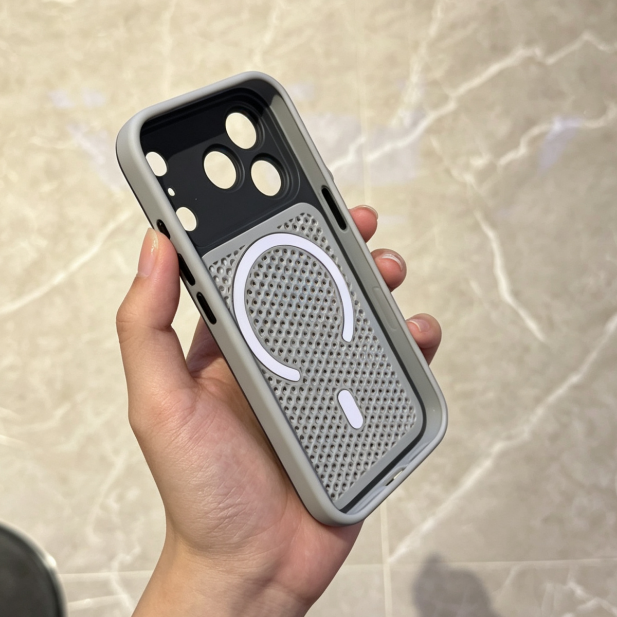 Heat Dissipation Mesh Hole Mag - Heat Dissipation Case のレビューと価格