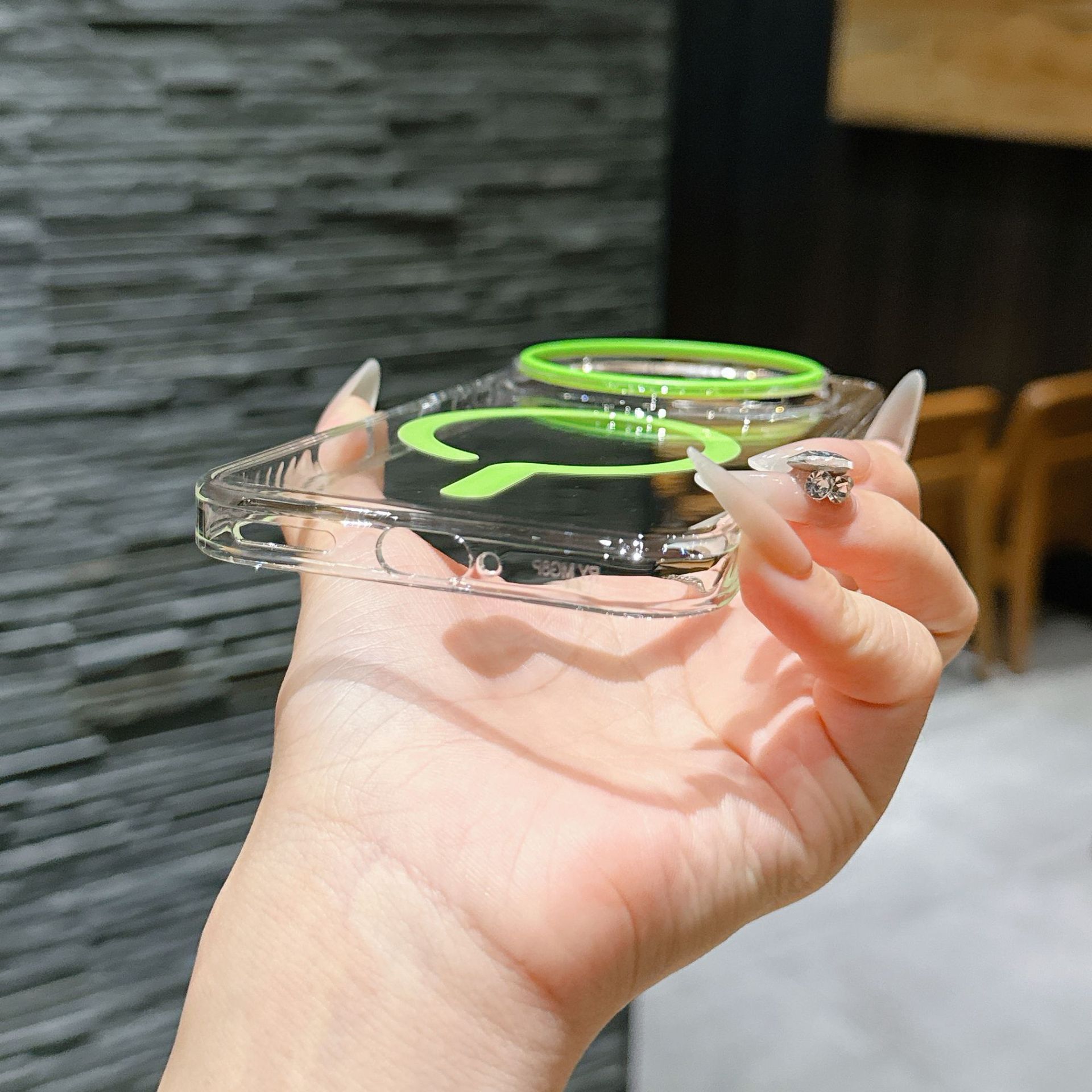 Fashion Luxury HD Transparent  - Clear Magsafe Case のレビューと価格