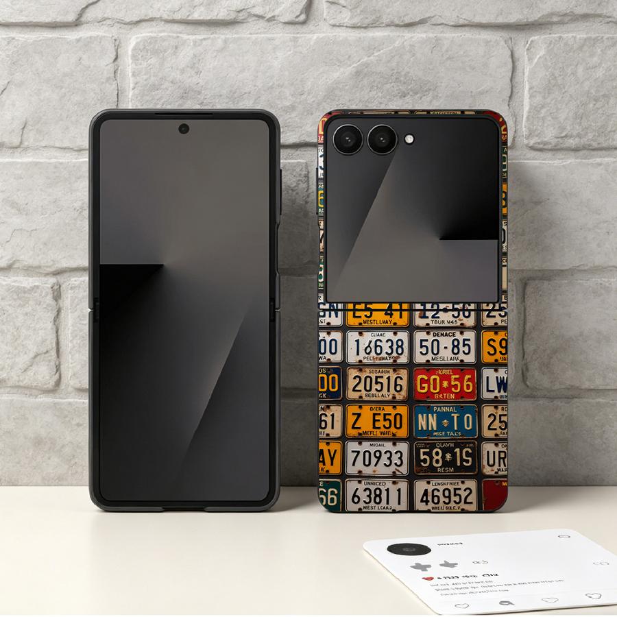 Retro License Plate Phone Cove - Phone Cases Z Flip 6 のレビューと価格